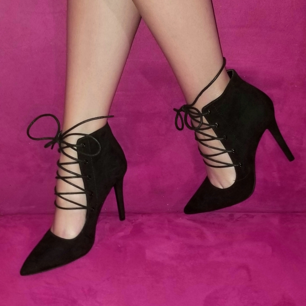Pointy Toe Black Lace Up Heels